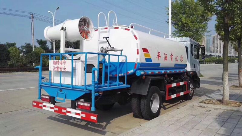 12噸(12方)東風(fēng)多利卡D9綠化灑水車價(jià)格4