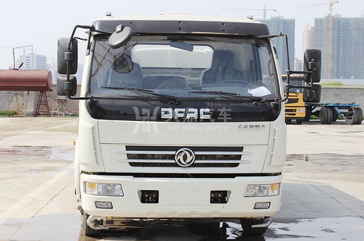 8噸東風(fēng)多利卡綠化灑水車圖片 8噸東風(fēng)多利卡綠化灑水車圖片