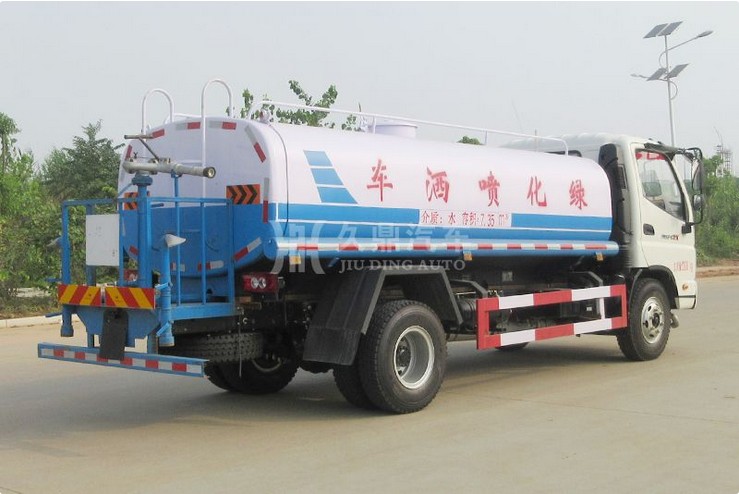8方灑水車價格多少錢_8噸福田奧鈴綠化灑水車廠家價格4