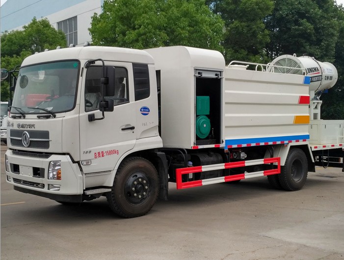 國五10方東風農藥噴灑車2