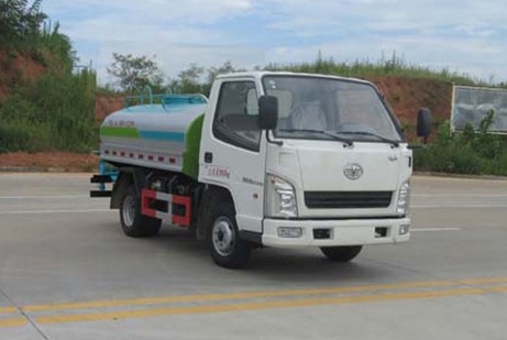 小型灑水車多少錢_解放2噸藍(lán)牌小型灑水車2