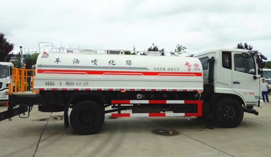 15方灑水車自身多重_東風(fēng)天錦KS 12噸|15噸綠化灑水車廠家價格3