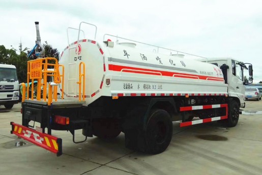 15方灑水車自身多重_東風(fēng)天錦KS 12噸|15噸綠化灑水車廠家價格4