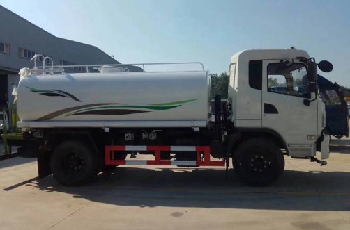 東風(fēng)專底新款12噸綠化灑水車廠家價(jià)格3