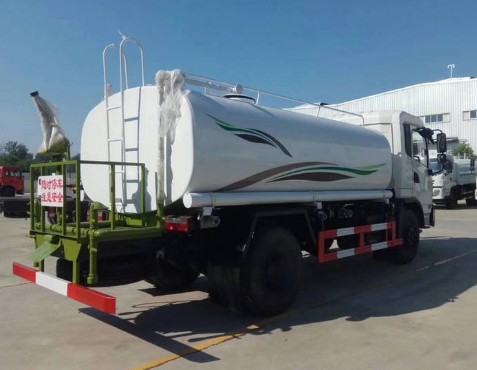 東風(fēng)專底新款12噸綠化灑水車廠家價(jià)格4