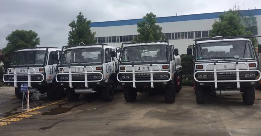 程力集團(tuán)灑水車廠家4臺(tái)東風(fēng)10噸灑水車出口非洲 程力集團(tuán)灑水車廠家4臺(tái)東風(fēng)10噸灑水車出口非洲