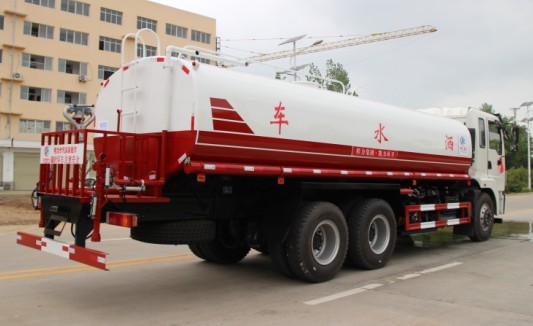 東風(fēng)齊星駕駛室22噸后雙橋?yàn)⑺嚫咔鍒D片 東風(fēng)齊星駕駛室22噸后雙橋?yàn)⑺嚫咔鍒D片