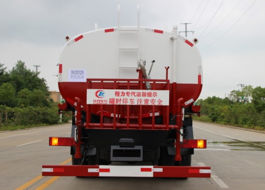 東風(fēng)齊星駕駛室22噸后雙橋?yàn)⑺嚫咔鍒D片 東風(fēng)齊星駕駛室22噸后雙橋?yàn)⑺嚫咔鍒D片