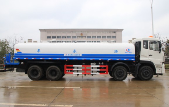 東風天龍前四后八灑水車高清圖片 東風天龍前四后八灑水車高清圖片