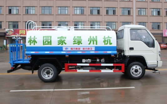 福田小卡之星3不上戶(hù)5方灑水車(chē)高清圖片 福田小卡之星3不上戶(hù)5方灑水車(chē)高清圖片