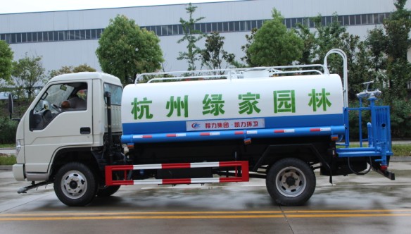 福田小卡之星3不上戶(hù)5方灑水車(chē)高清圖片 福田小卡之星3不上戶(hù)5方灑水車(chē)高清圖片