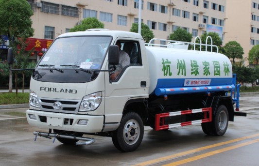 福田小卡之星3不上戶(hù)5方灑水車(chē)高清圖片 福田小卡之星3不上戶(hù)5方灑水車(chē)高清圖片