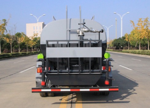 福田小卡之星3不上戶(hù)5方灑水車(chē)高清圖片 福田小卡之星3不上戶(hù)5方灑水車(chē)高清圖片