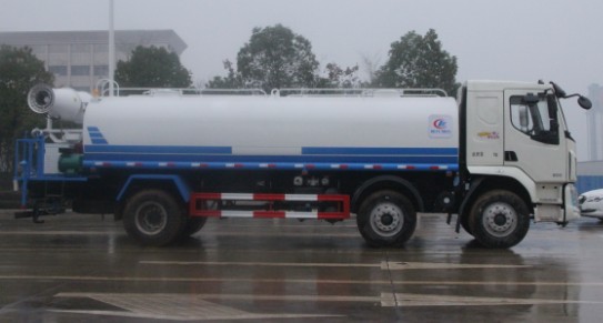 東風(fēng)柳汽小三軸18噸灑水車(chē)高清圖片 東風(fēng)柳汽小三軸18噸灑水車(chē)高清圖片