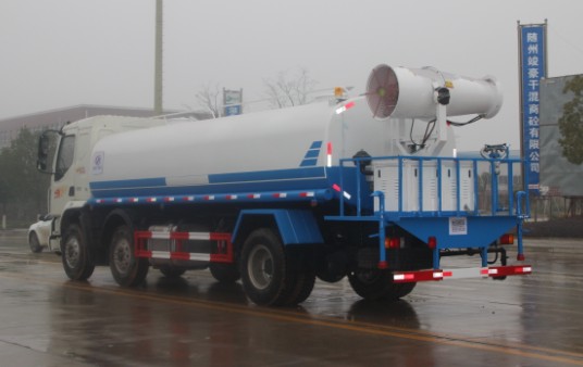 東風(fēng)柳汽小三軸18噸灑水車(chē)高清圖片 東風(fēng)柳汽小三軸18噸灑水車(chē)高清圖片