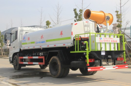 東風(fēng)天錦霧炮車高清圖片 東風(fēng)天錦霧炮車高清圖片