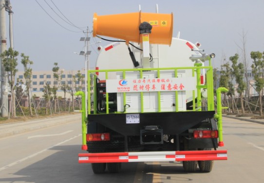 東風(fēng)天錦霧炮車高清圖片 東風(fēng)天錦霧炮車高清圖片