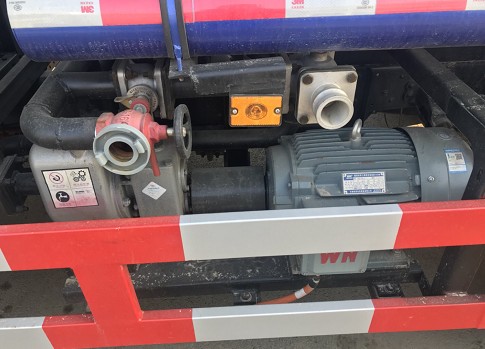 東風凱普特純電動灑水車灑水泵圖片 東風凱普特純電動灑水車灑水泵圖片