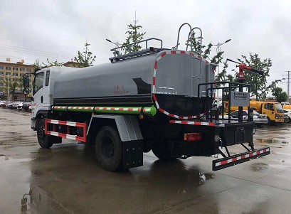 國(guó)六12方東風(fēng)專用底盤D1灑水車 國(guó)六12方東風(fēng)專用底盤D1灑水車