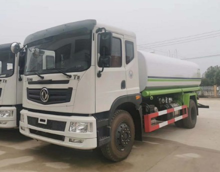 國(guó)六15方東風(fēng)華神T5灑水車圖片 國(guó)六15方東風(fēng)華神T5灑水車圖片