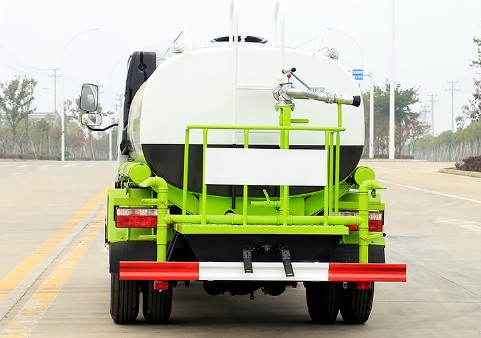 國(guó)六5噸東風(fēng)小福瑞卡灑水車(chē)圖片 國(guó)六5噸東風(fēng)小福瑞卡灑水車(chē)圖片