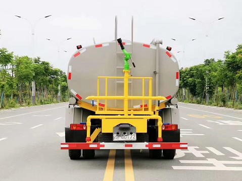 ����12���|�L(f��ng)�A��KL5��ˮ܇�DƬ