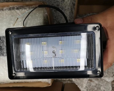 ����܇��(ji��n)�׺���������LED��Դ��