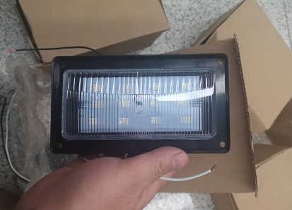 ����܇��(ji��n)�׺���������LED��Դ��