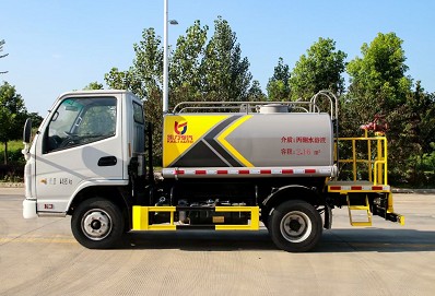 國六2.5方凱馬藍牌灑水車圖片 國六2.5方凱馬藍牌灑水車圖片