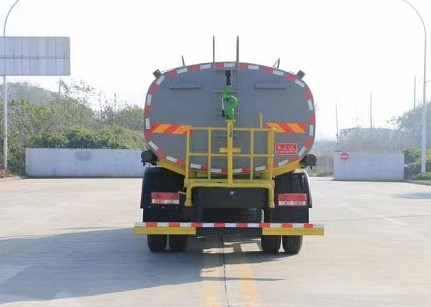 ��������r���I(l��ng)��С���S20����ˮ܇�DƬ