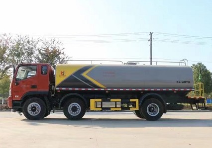 ��������r���I(l��ng)��С���S20����ˮ܇�DƬ