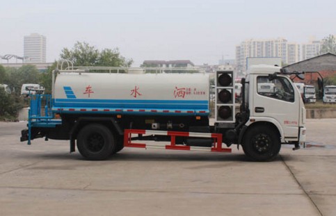 �����|�L������Ȼ��ױP��ˮ܇�DƬ