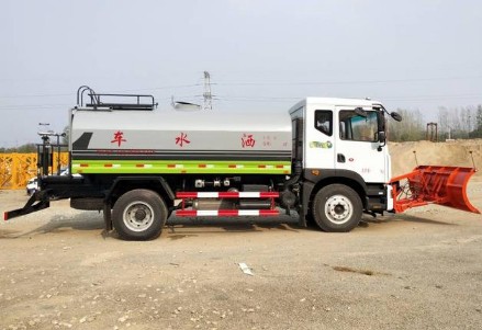 ��ˮ܇���b��ѩ���P