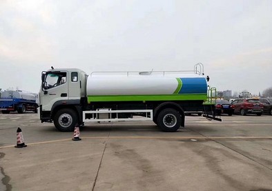 灑水車圖片 灑水車圖片