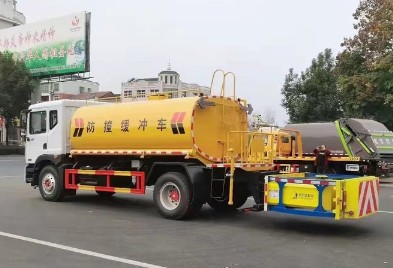 ��(gu��)��12���|�L(f��ng)������D9��ˮ܇(ch��)����ײ���_܇(ch��)