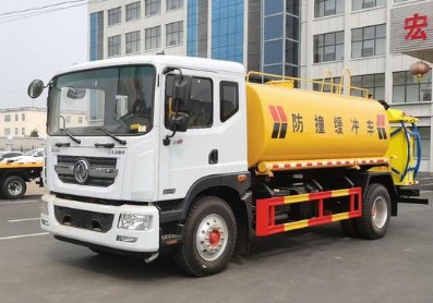 ��(gu��)��12���|�L(f��ng)������D9��ˮ܇(ch��)����ײ���_܇(ch��)