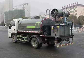 ��������С��֮��3�{�ƞ�ˮ܇