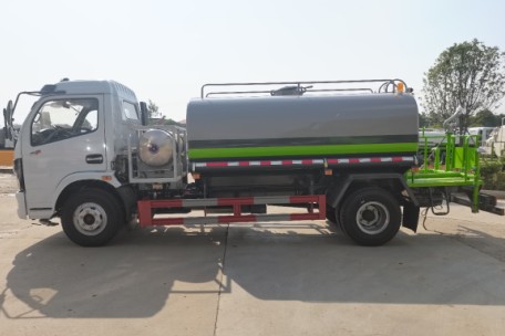 ��(gu��)���|�L(f��ng)������Ȼ�➢ˮ܇�෽λ�DƬ