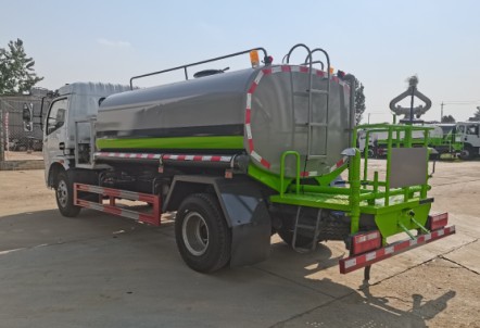 ��(gu��)���|�L(f��ng)������Ȼ�➢ˮ܇�෽λ�DƬ