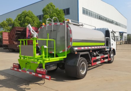 ��(gu��)���|�L(f��ng)������Ȼ�➢ˮ܇�෽λ�DƬ