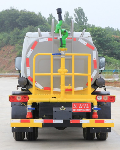 國六躍進福運2.5方藍牌灑水車 國六躍進福運2.5方藍牌灑水車