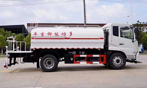 東風(fēng)天錦12方灑水車(chē) 東風(fēng)天錦12方灑水車(chē)